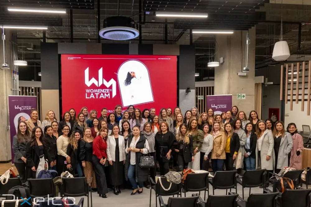 womenize pixelco 03