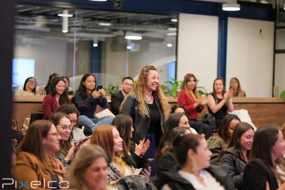 womenize pixelco 04