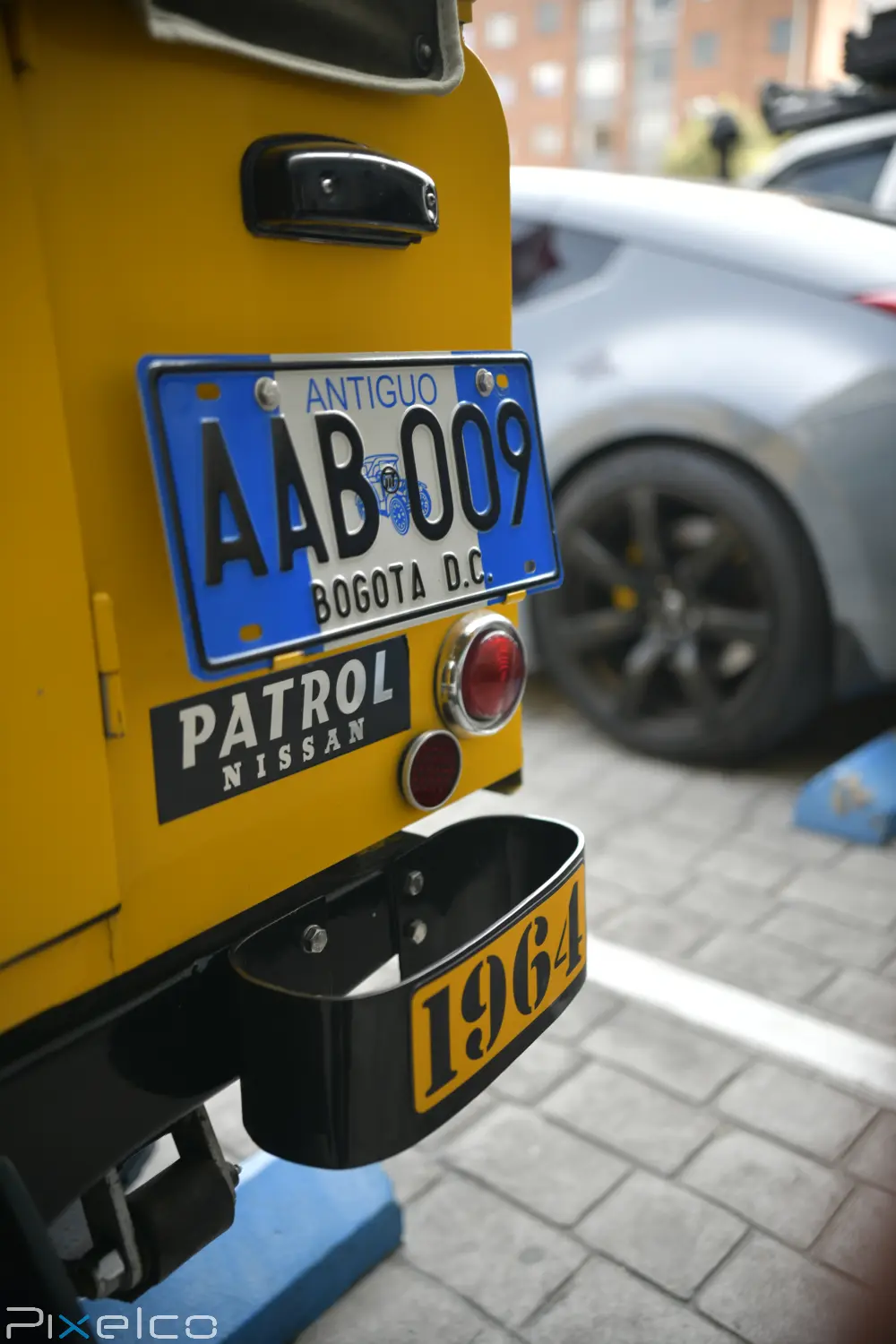 nissan pixelco 04