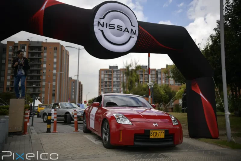 nissan pixelco 06