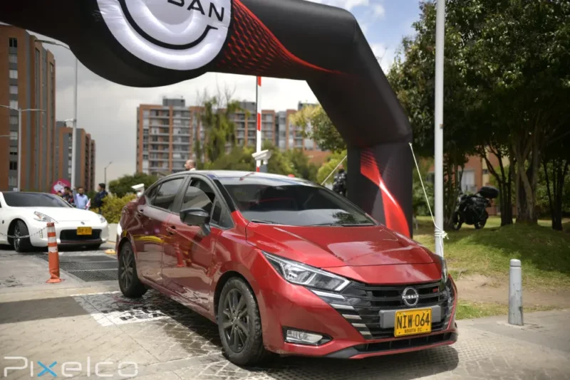 nissan pixelco 14