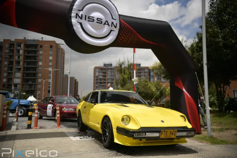 nissan pixelco 15