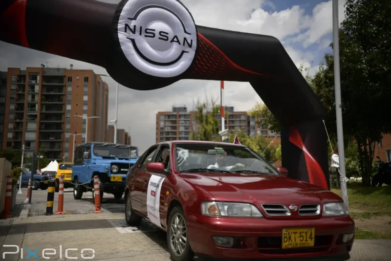 nissan pixelco 16