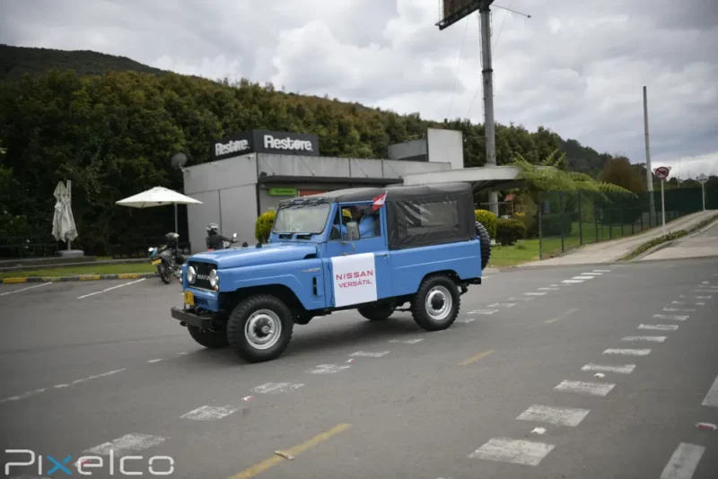 nissan pixelco 33